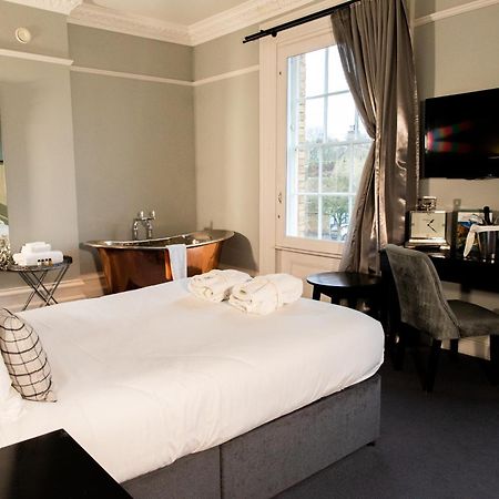 Poets House Hotel Ели Екстериор снимка
