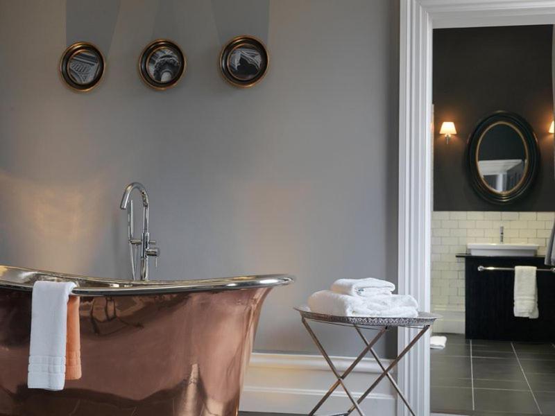 Poets House Hotel Ели Екстериор снимка