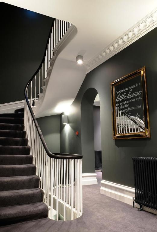Poets House Hotel Ели Екстериор снимка