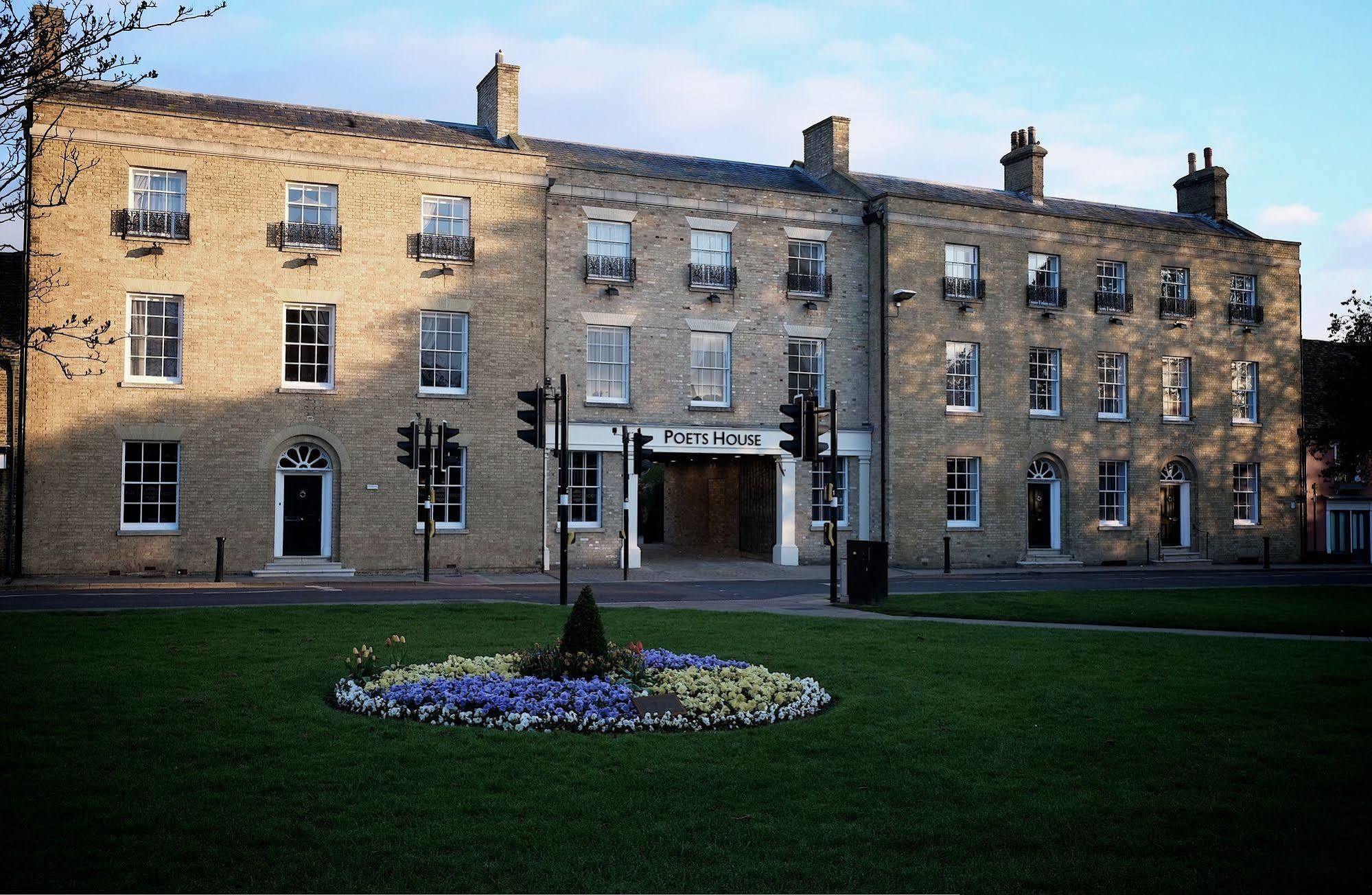 Poets House Hotel Ели Екстериор снимка