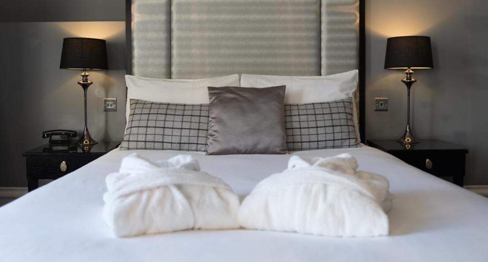 Poets House Hotel Ели Екстериор снимка